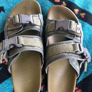 Greats 8.5/41 Mens Slides